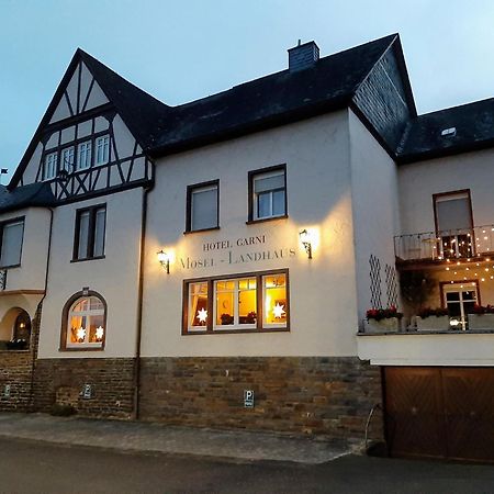 Mosel-Landhaus Am Moselufer B&B Briedern Exterior photo
