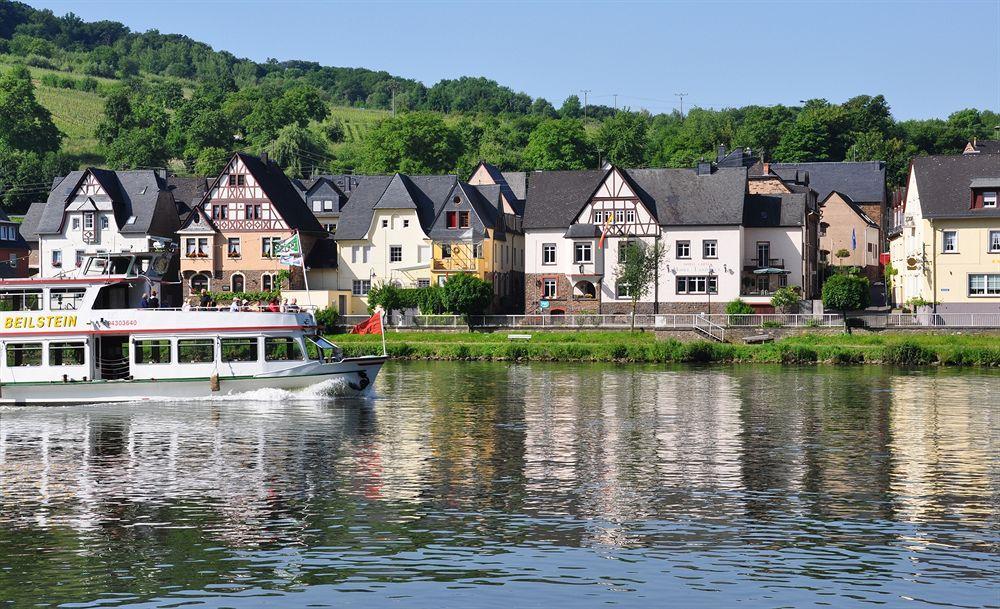 Mosel-Landhaus Am Moselufer B&B Briedern Exterior photo